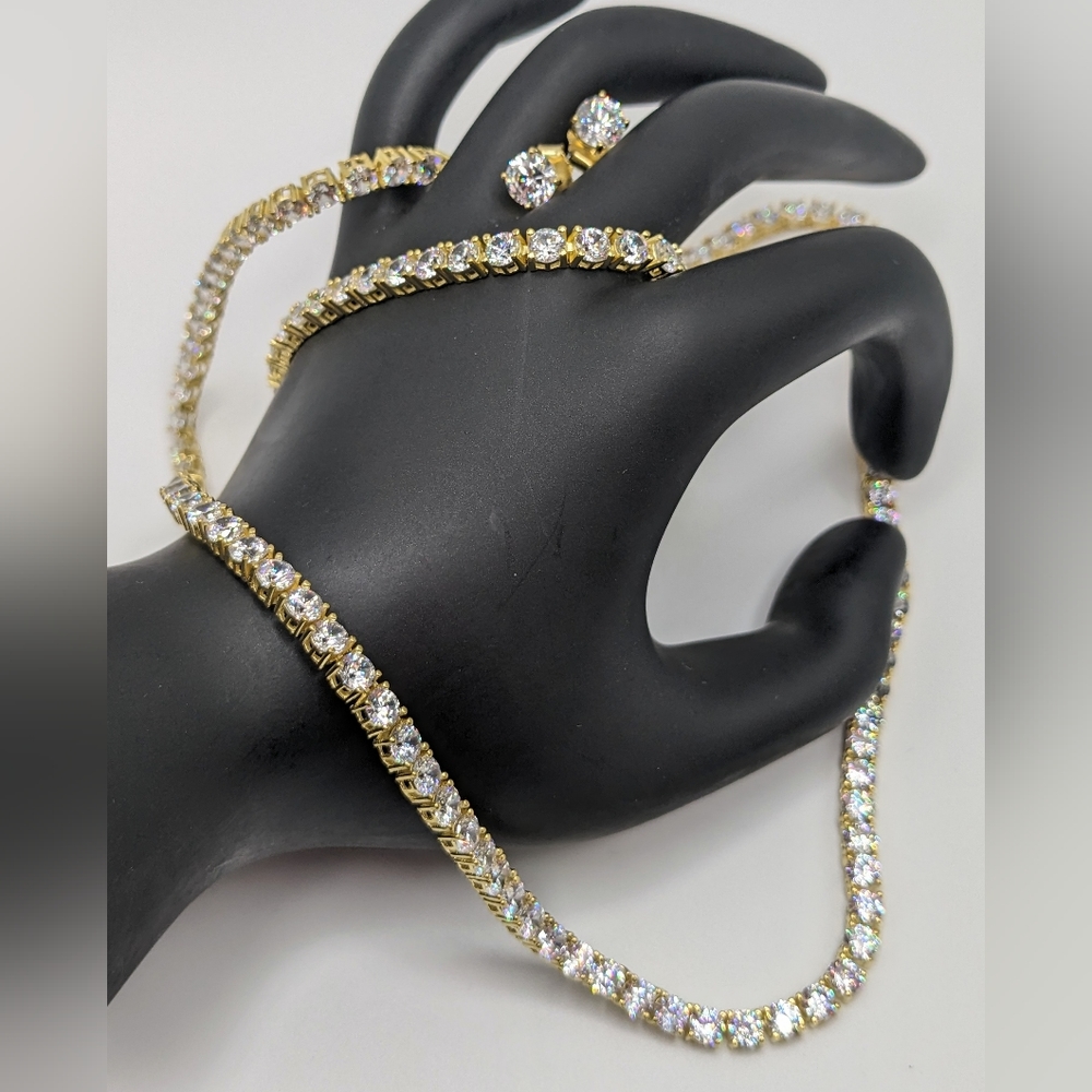 SALE PRICED!  18k, Necklace, Bracelet & Earrings, Cubic Zirconia, 18k, 925 - Picture 2 of 14